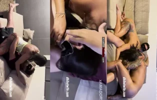 Putaria de Corno Ajudando o Amigo a Comer a Esposa Gostosa – Privacy Vazados